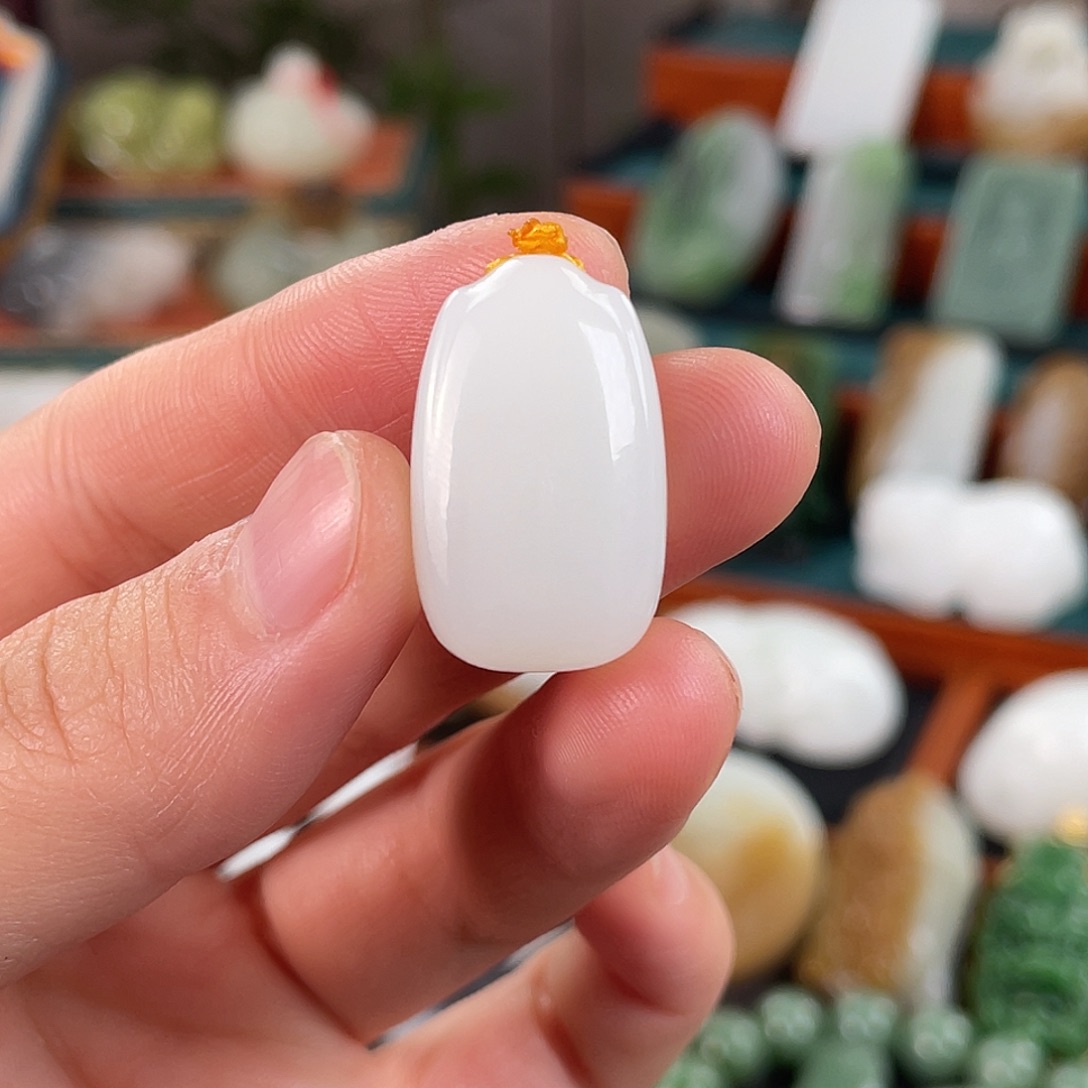 未镶嵌和田玉挂件