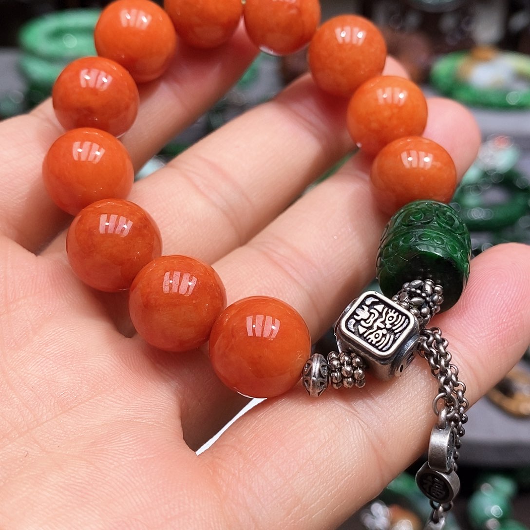 未镶嵌手链翡翠离**花漂亮美眉