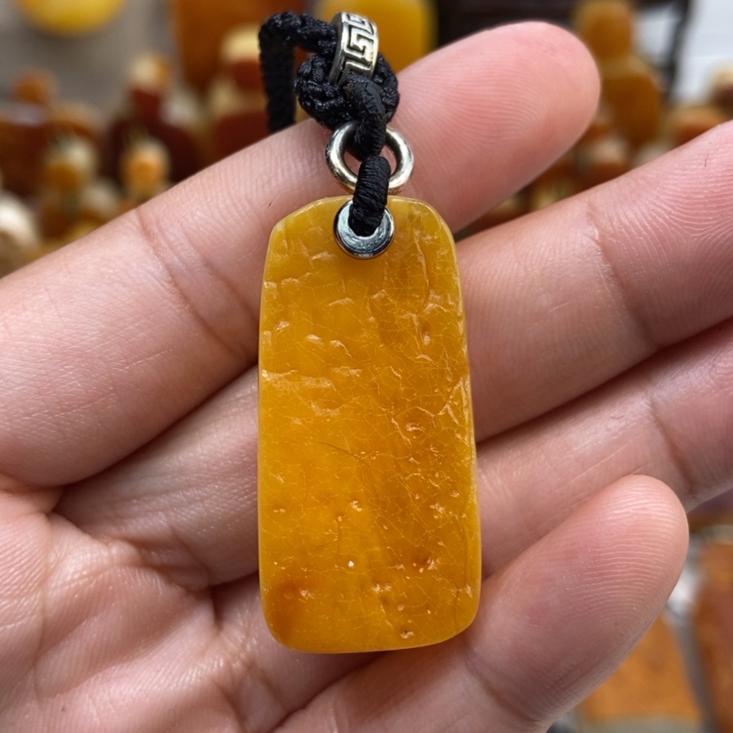 【闪购商品】琥珀颈饰未镶嵌