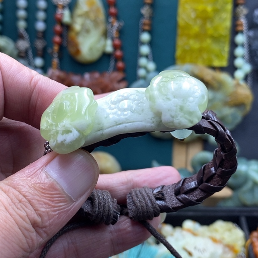 【闪购商品】未镶嵌岫玉手牌