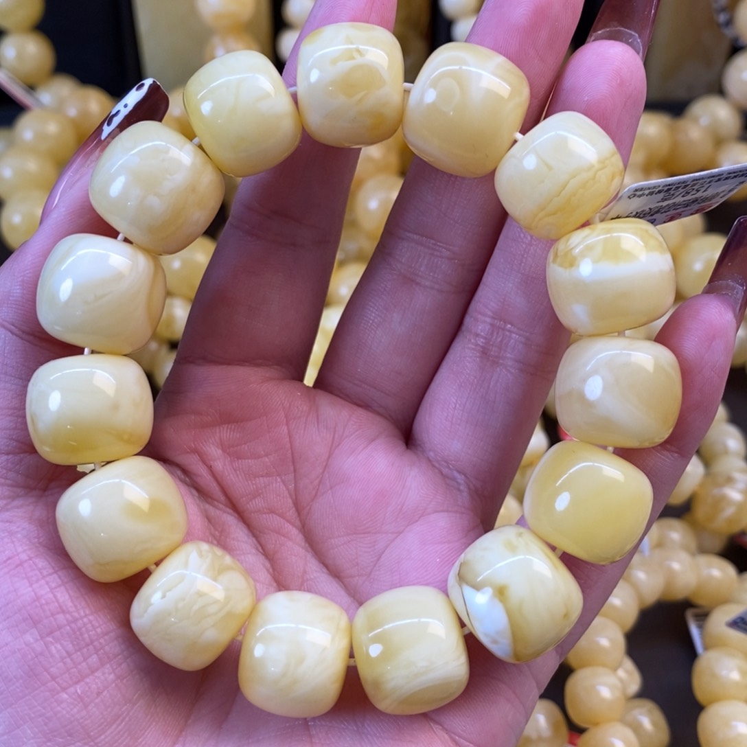 蜜蜡裸石未镶嵌浓蜡16