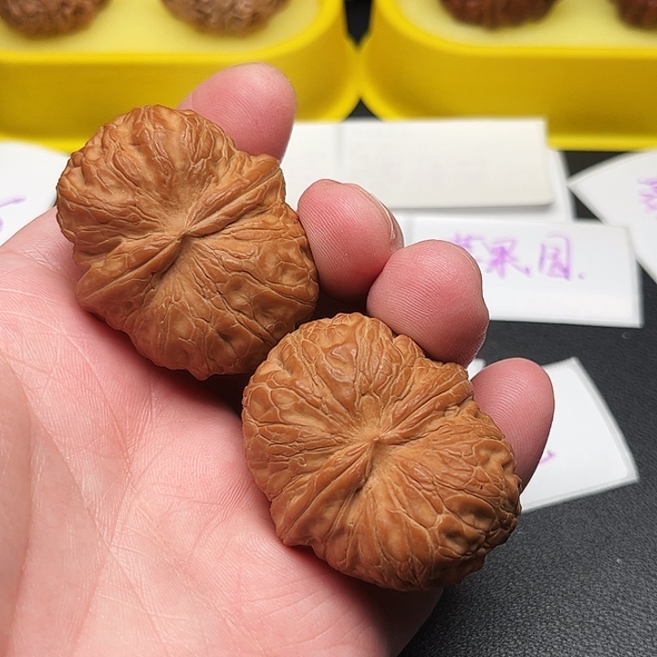 ****J文玩核桃吊坠45全品元宝