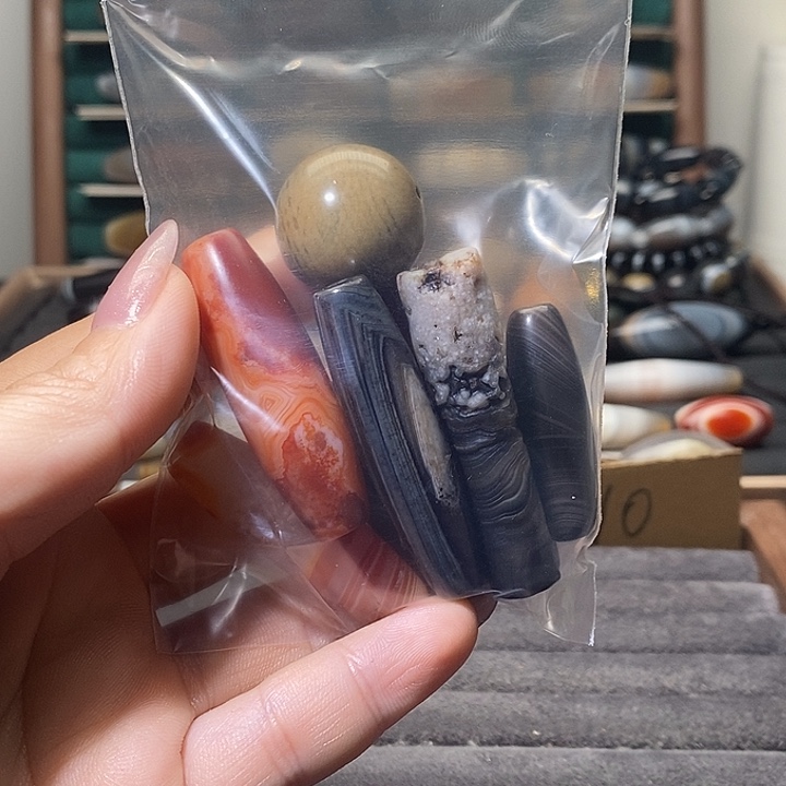 冯***宝玛瑙/玉髓未镶嵌吊坠(不含链)