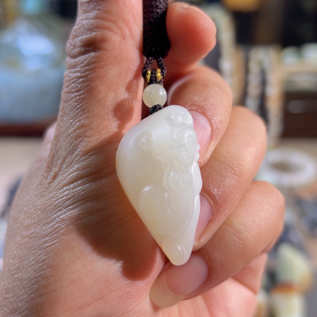 和田玉颈饰未镶嵌