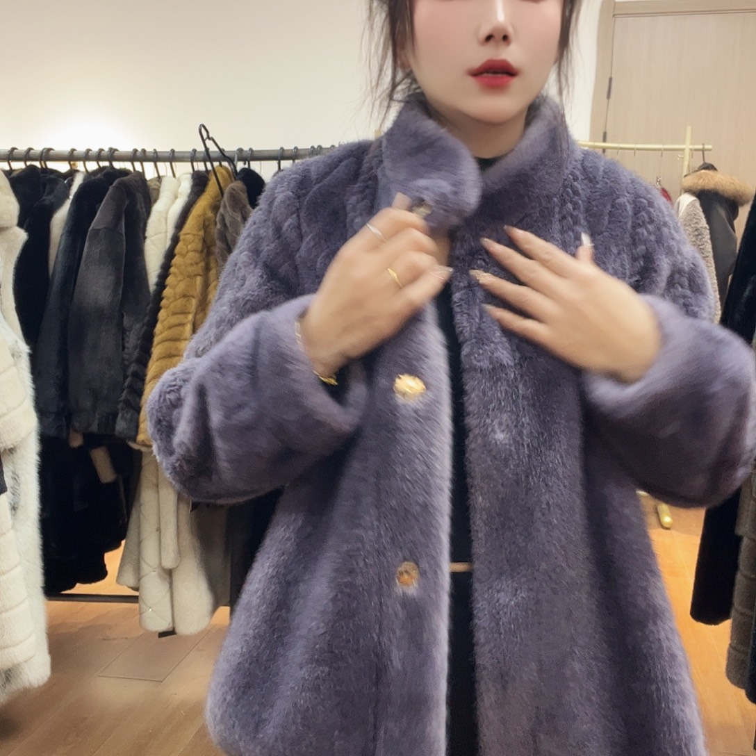 09号皮毛一体外套