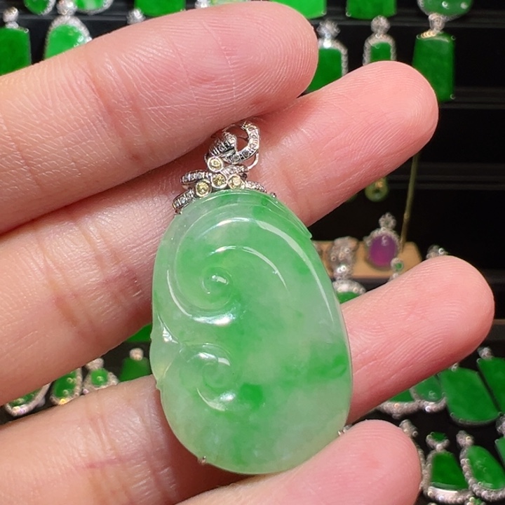 翡翠吊坠(不含链)18K金镶嵌