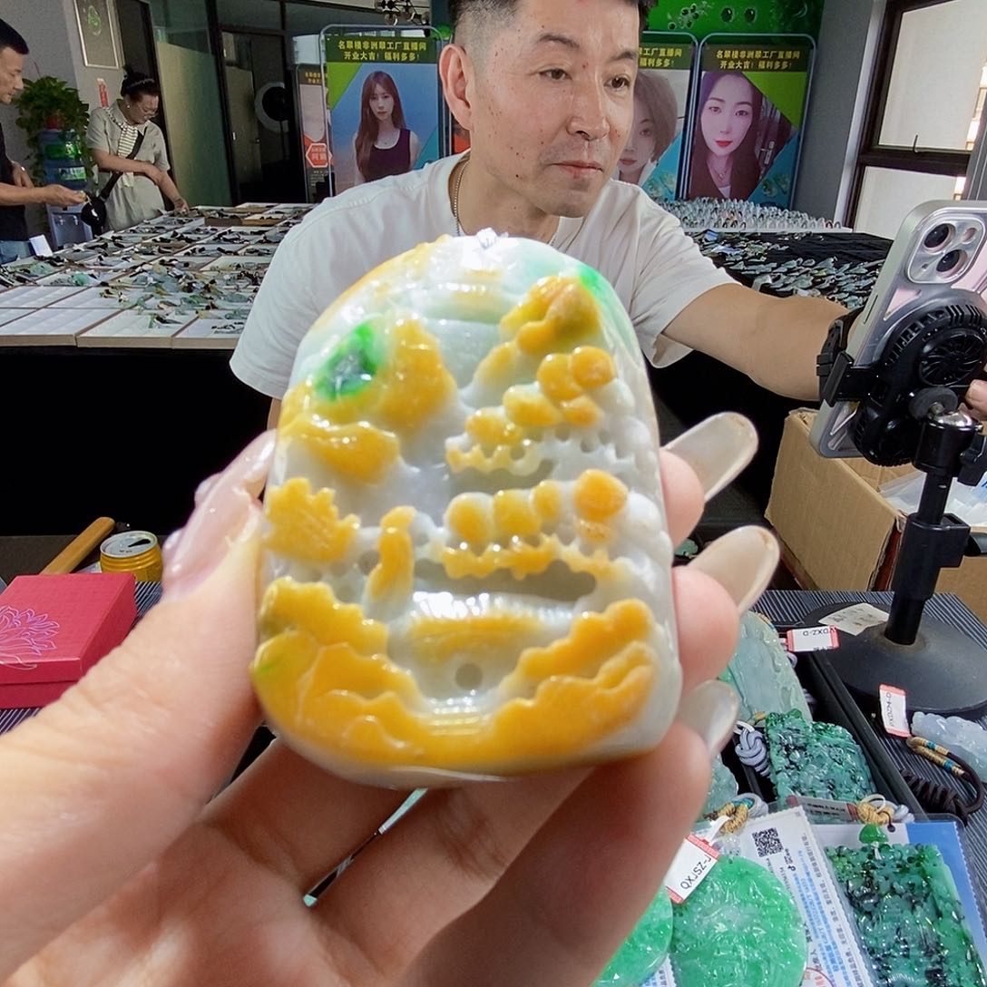 颈饰未镶嵌翡翠翡翠