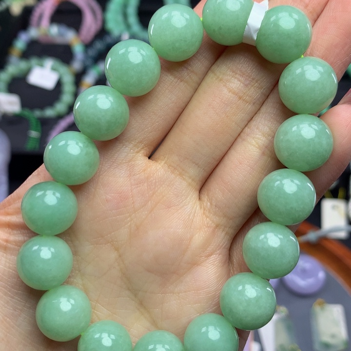 翡翠手链未镶嵌翡翠