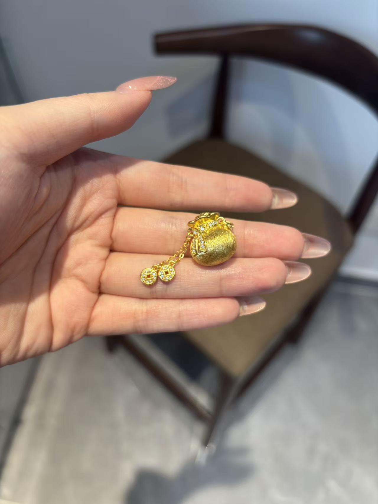 拉丝精致聚财纳福福袋足金999吊坠
