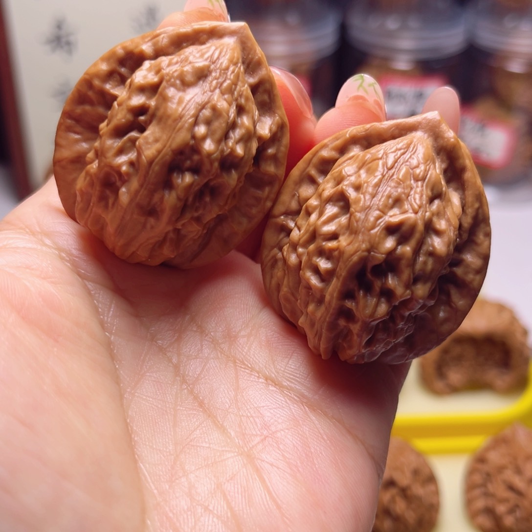 文玩核桃吊坠西北大红袍