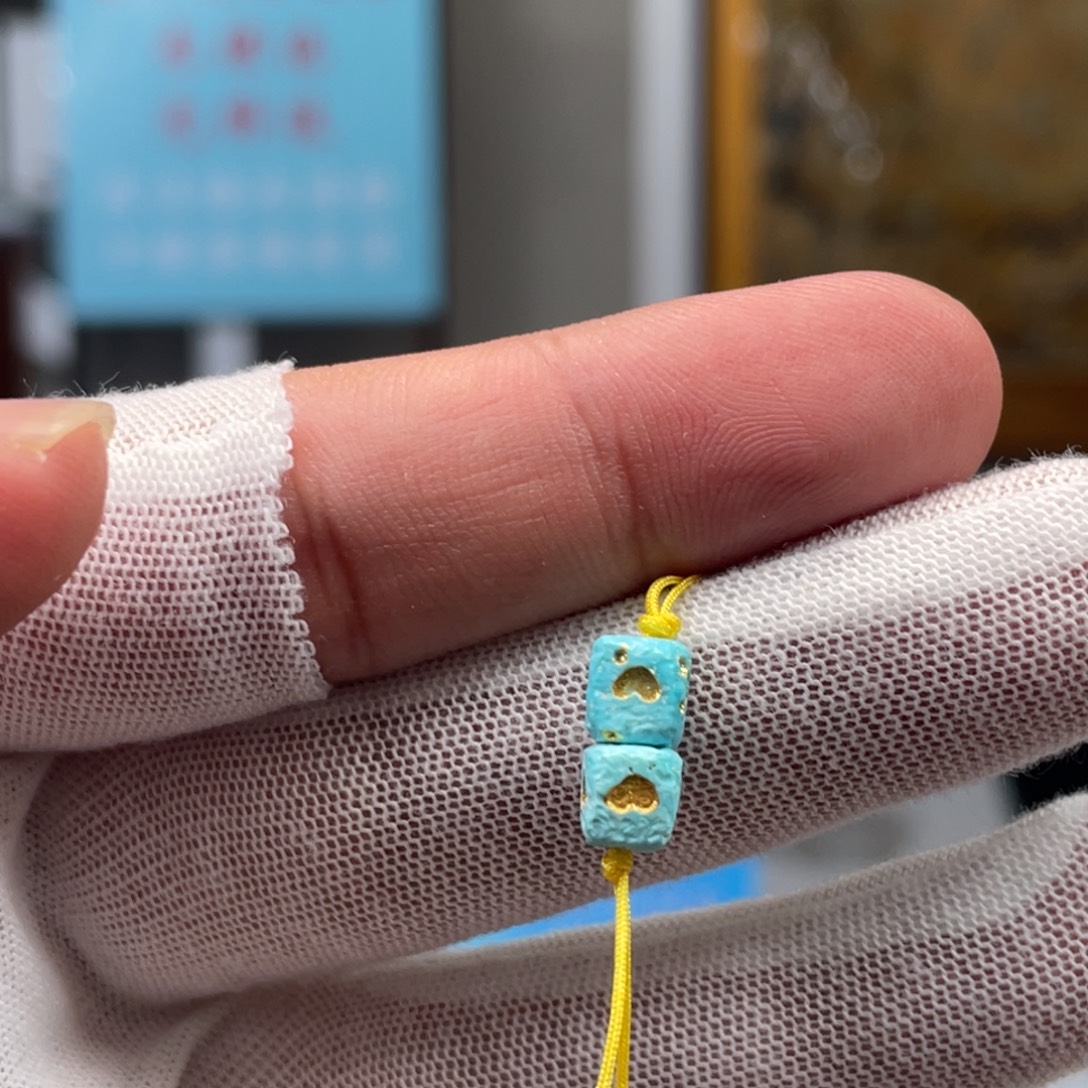 绿松石未镶嵌挂件