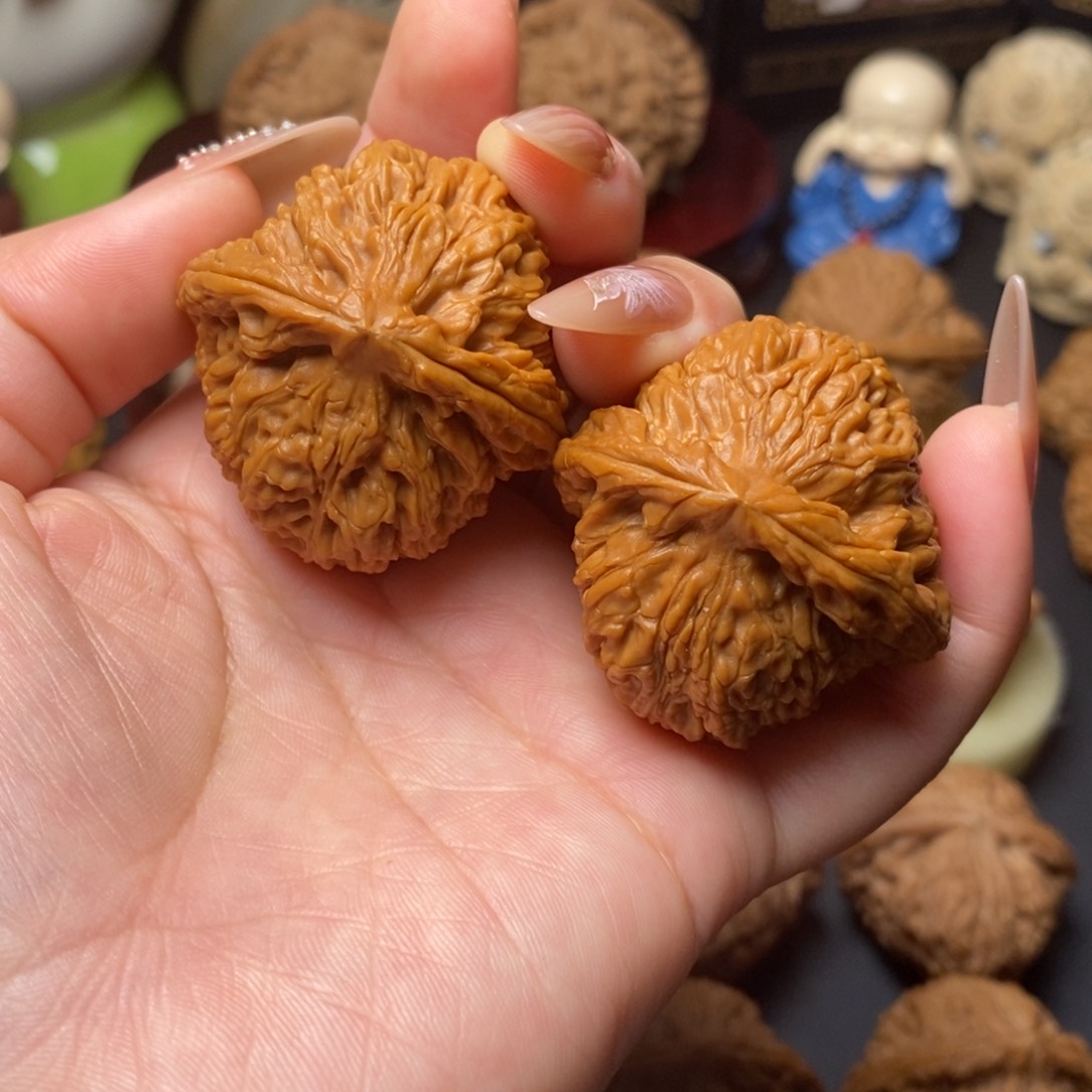 文玩核桃把件全品南疆石39.5