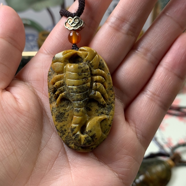 岫岩河磨玉（透闪石质玉）挂件未镶嵌