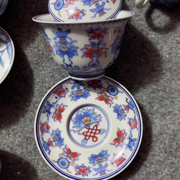 摆件陶斗彩八宝盖碗竹溪道人款
