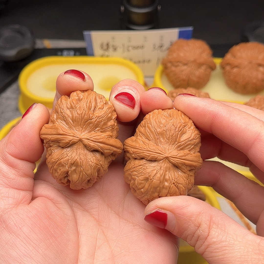 文玩龙纹桃核铁锤核桃把件静*元宝修46秦岭龙纹桃核铁锤铁锤核桃