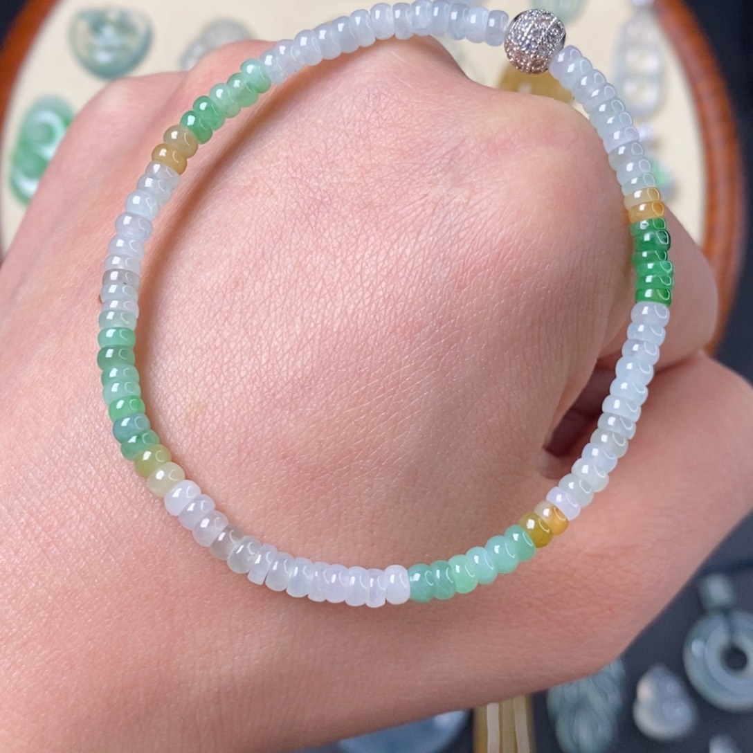 定制翡翠未镶嵌手串