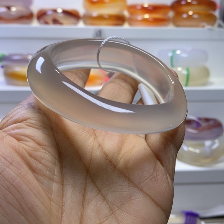 玛瑙/玉髓手镯未镶嵌