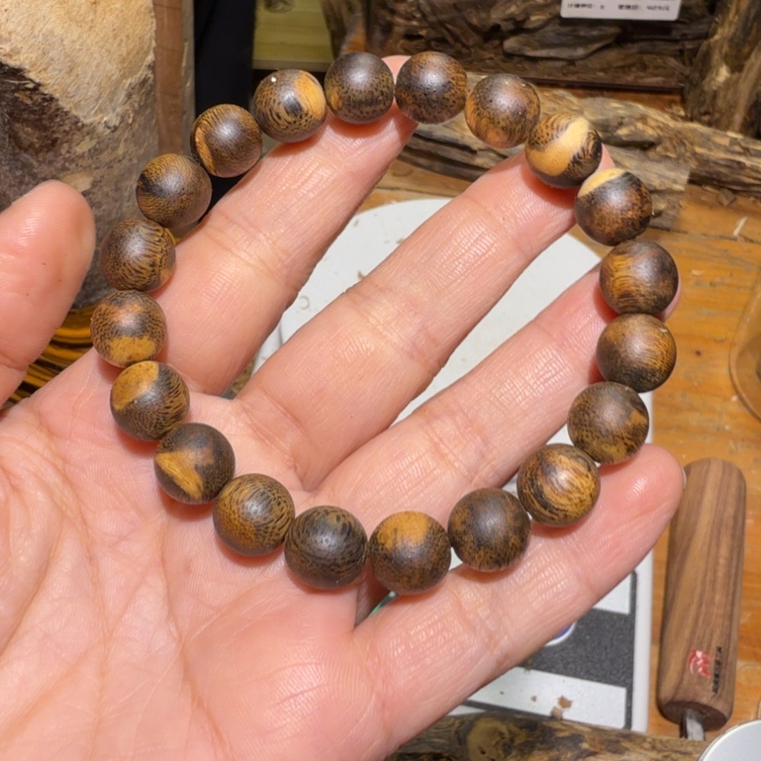 棋楠沉香白奇块料11克单圈