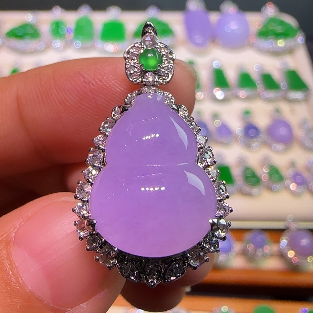 翡翠18K金镶嵌戒指