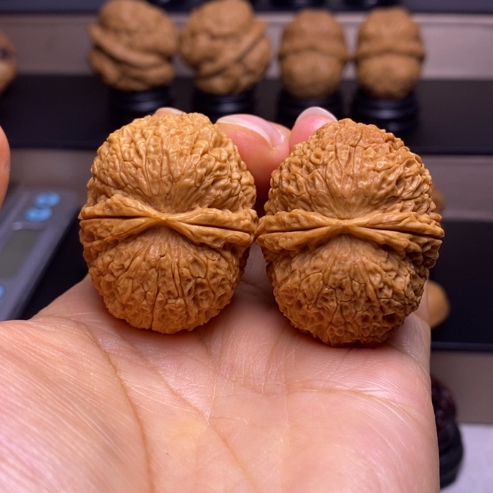 文玩核桃把件麒麟元宝33