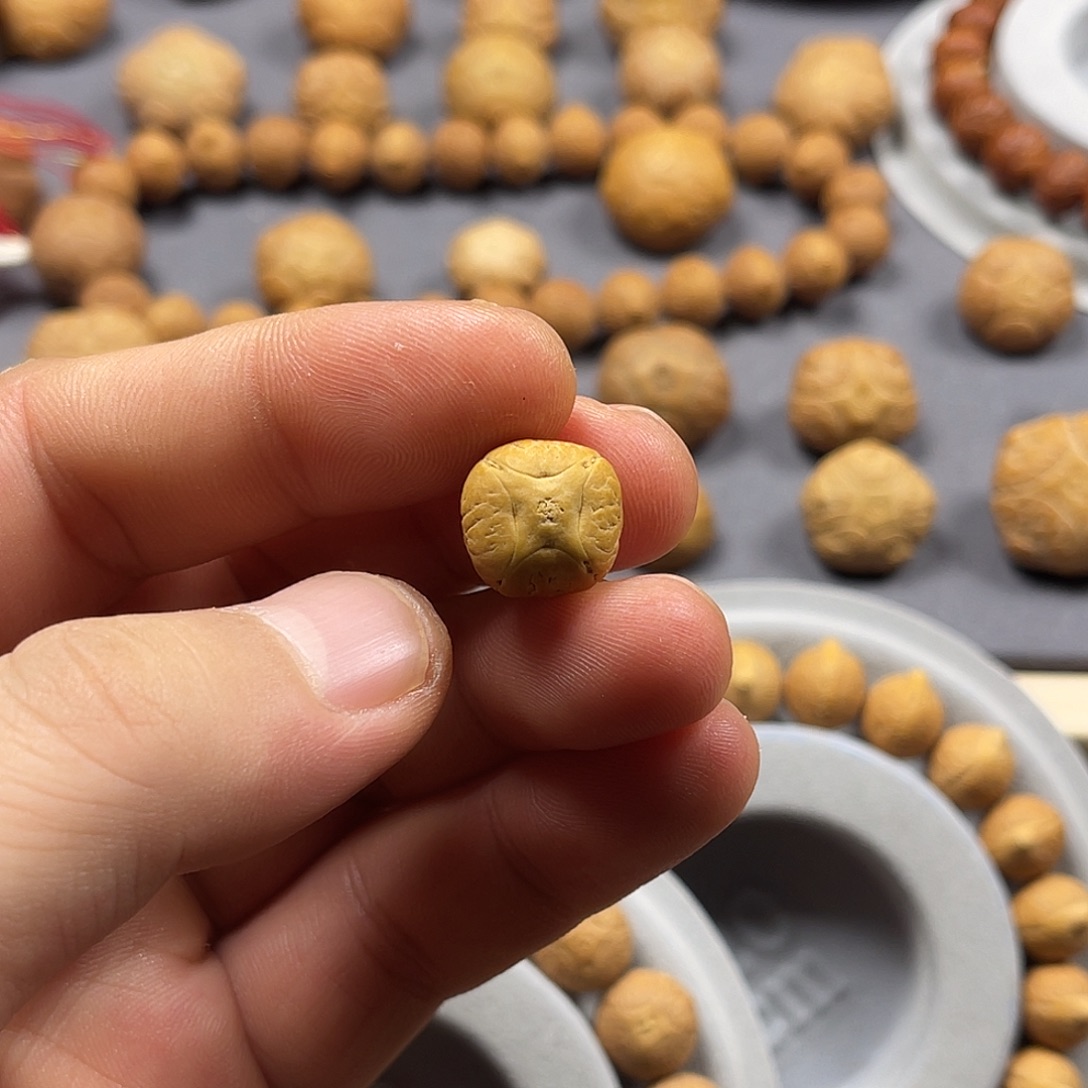 人***梦麒麟眼菩提吊坠实心麒麟眼单颗