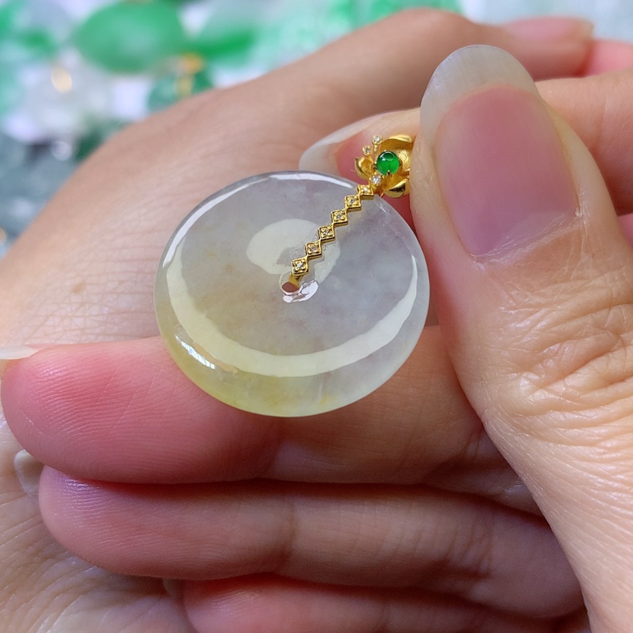 【闪购商品】吊坠(赠链)18K金镶嵌翡翠