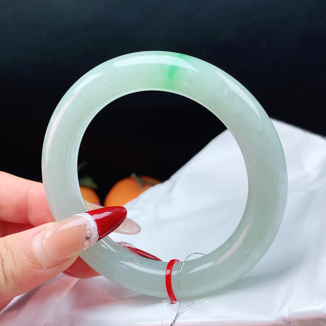 翡翠手镯未镶嵌56胖