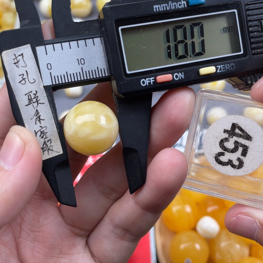 蜜蜡珠宝奇石未镶嵌