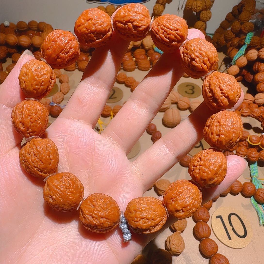 文玩核桃吊坠拉丝纹蛤蟆背