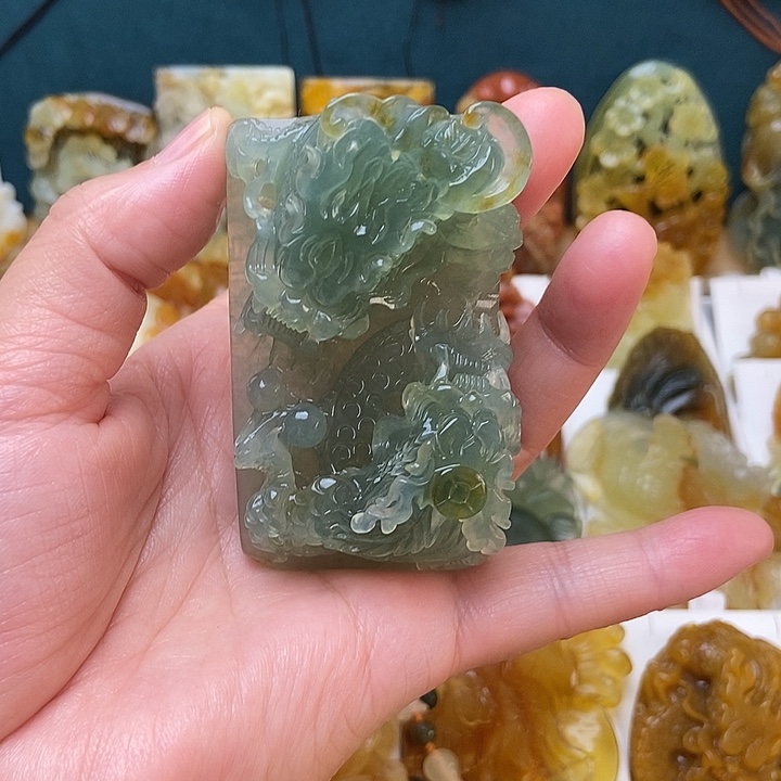 想***成蛇纹石玉合金颈饰