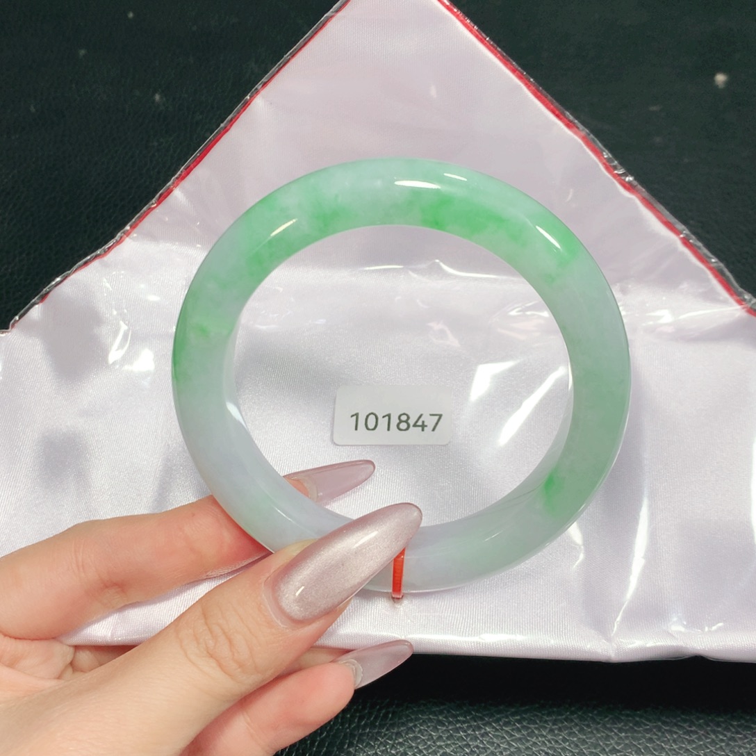 翡翠未镶嵌手镯天然翡翠手镯04