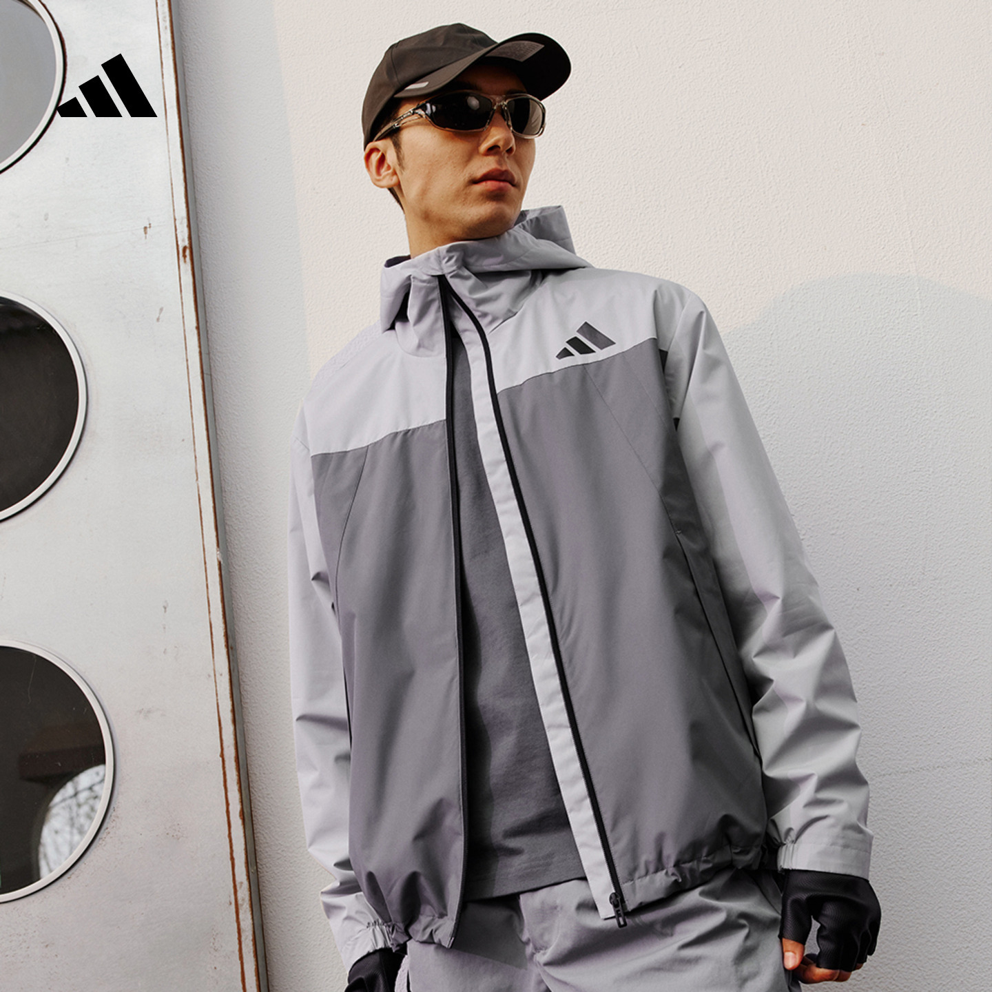 阿迪达斯官方 拒水防泼休闲梭织连帽夹克外套男女春夏新款 KB1752