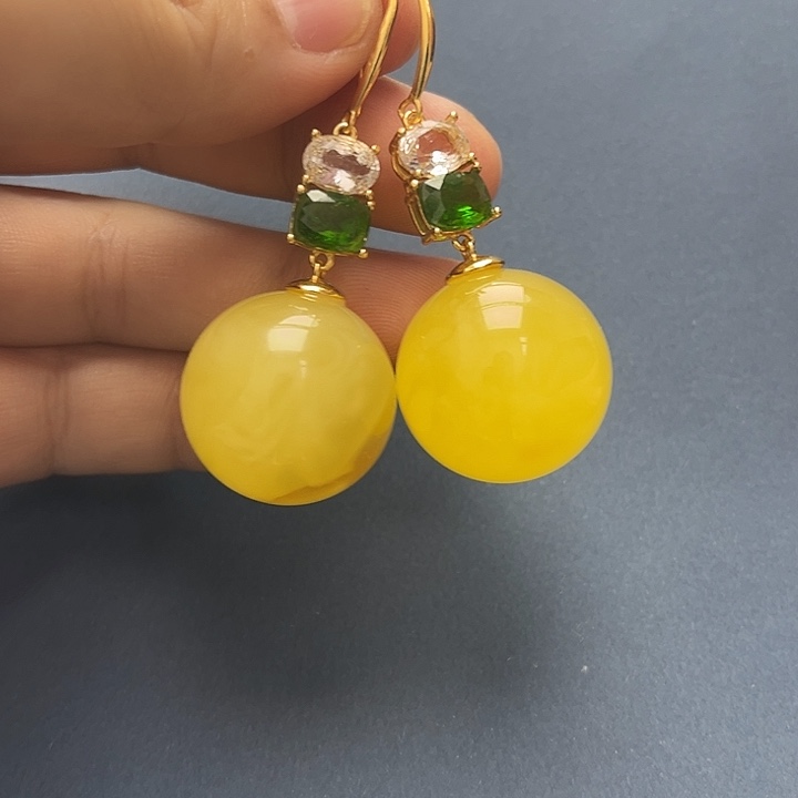 琥珀未镶嵌裸石耳坠