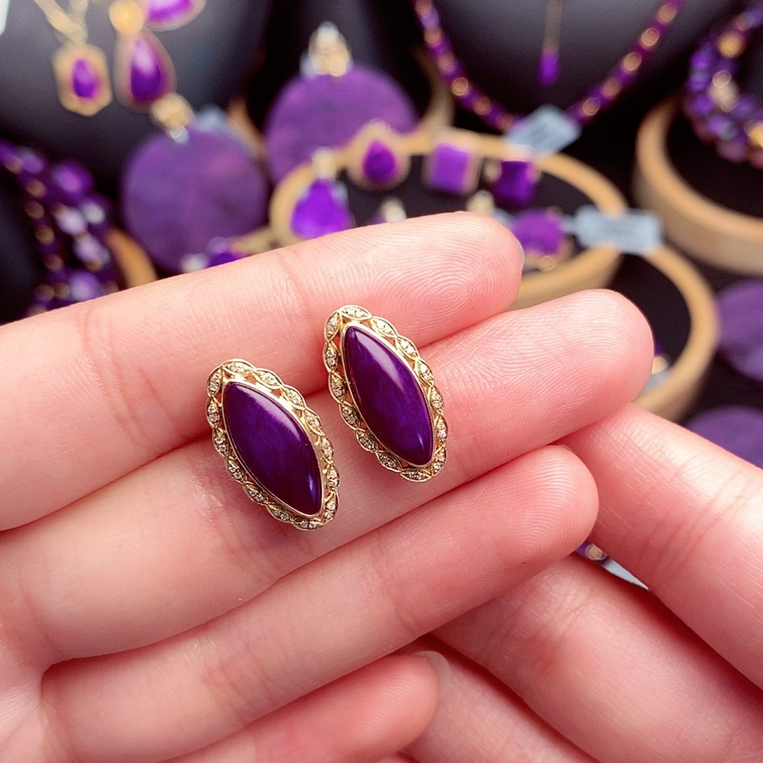 苏纪石（舒俱来）耳饰18K金镶嵌