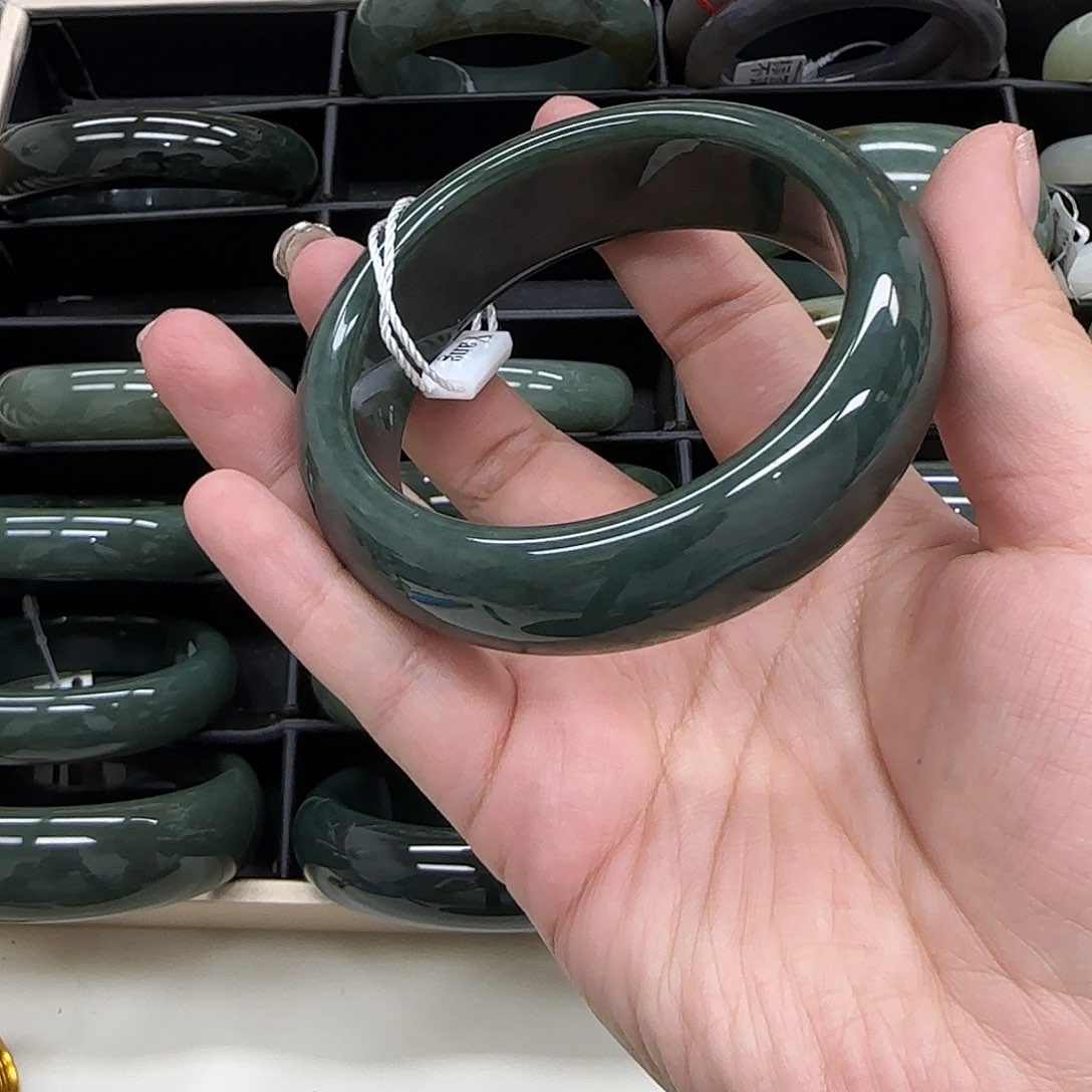 和田玉手镯未镶嵌慧*