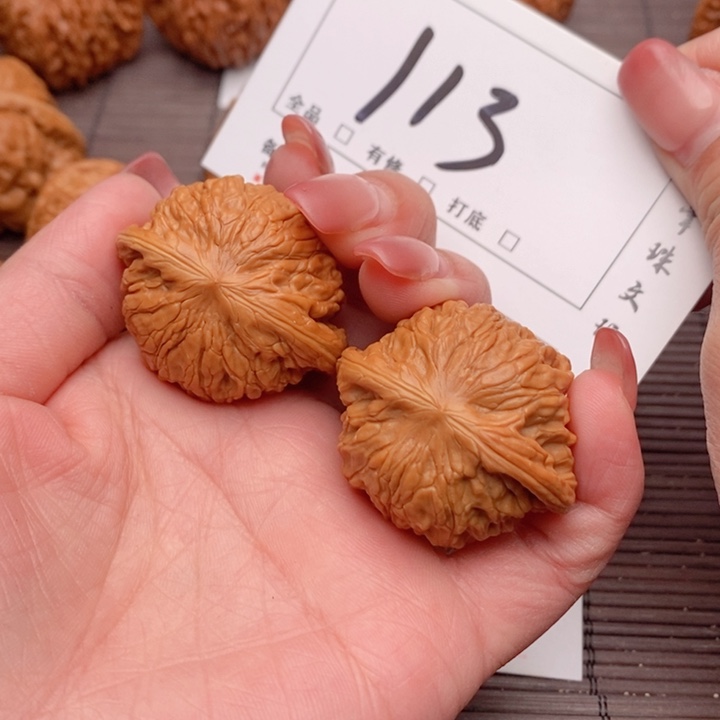 文玩核桃吊坠39正磨113