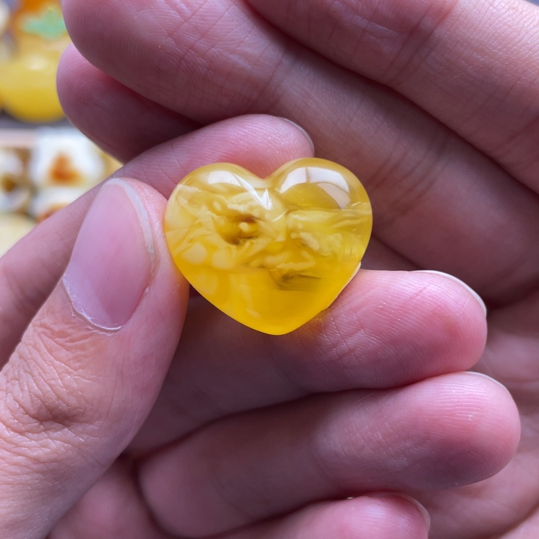 琥珀未镶嵌裸石蜜蜡