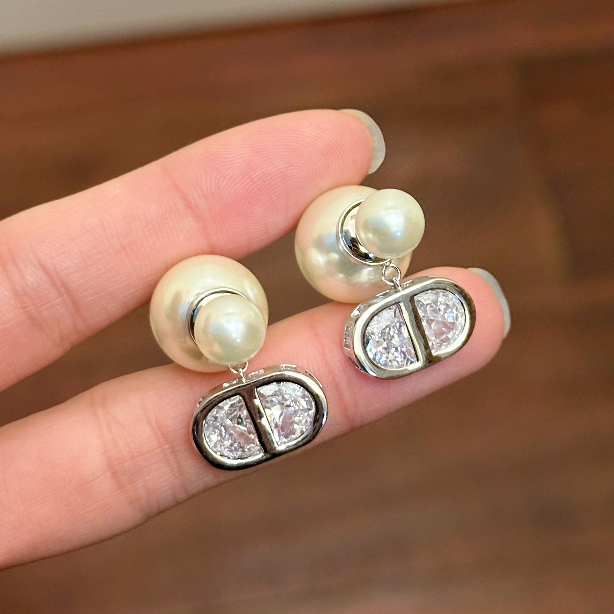 铜合金仿珍珠耳饰 E0236气质复古经典镶钻ins法式轻奢时尚