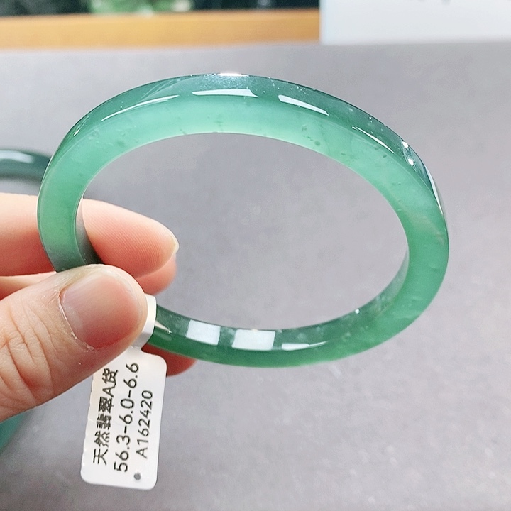 【闪购商品】翡翠手镯（圆镯）未镶嵌