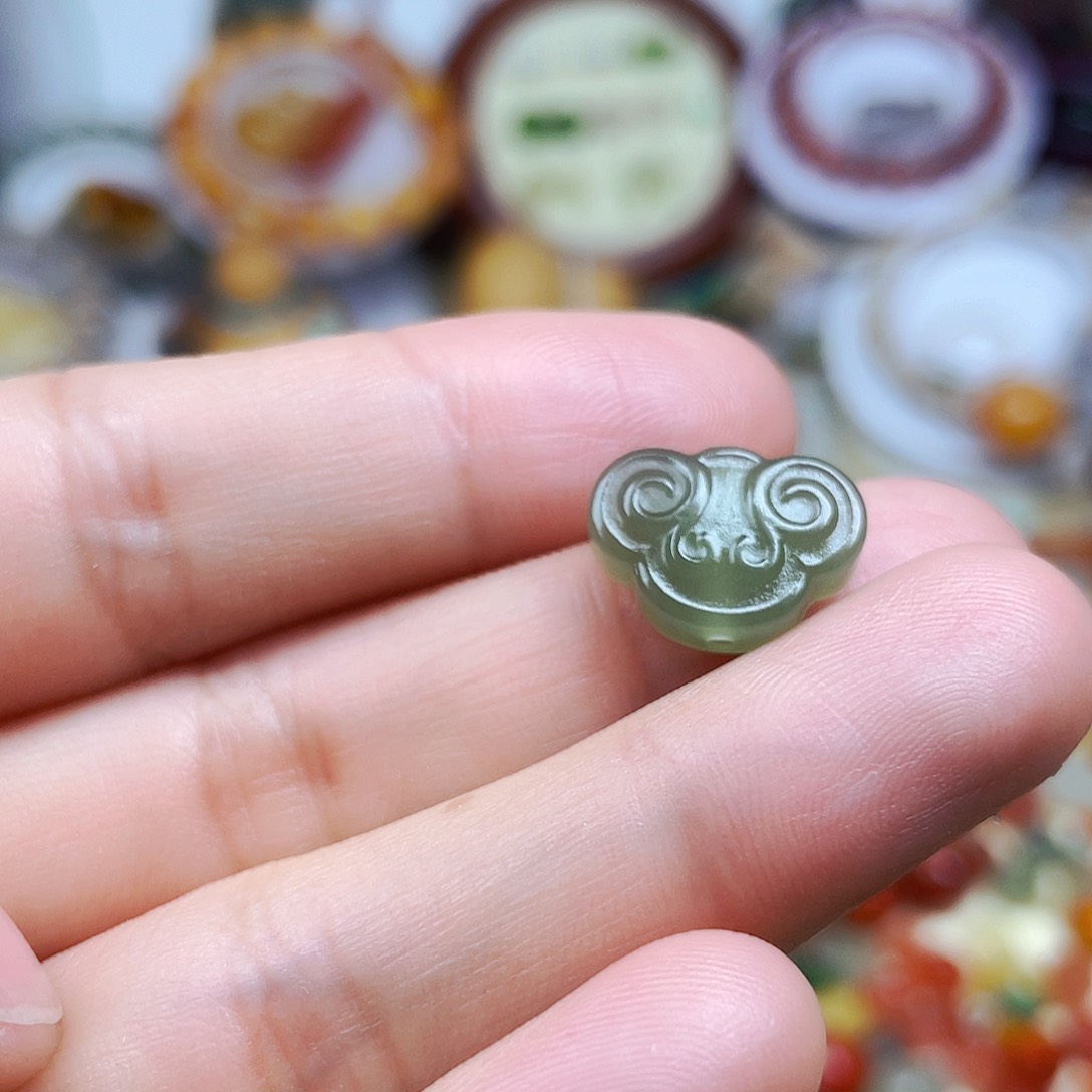 和田玉挂件未镶嵌暖****浩订制