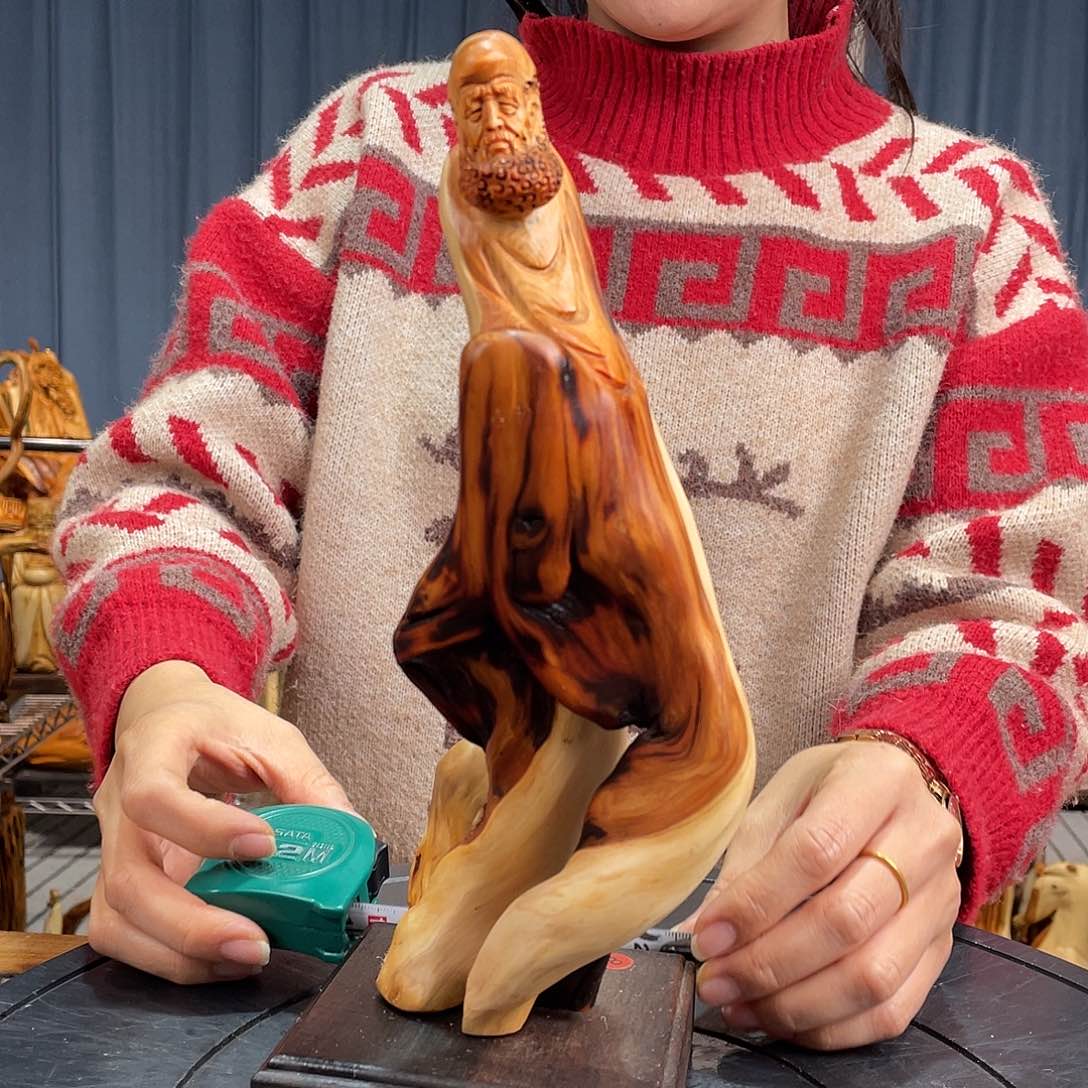 柏木（崖柏）随型艺术根雕