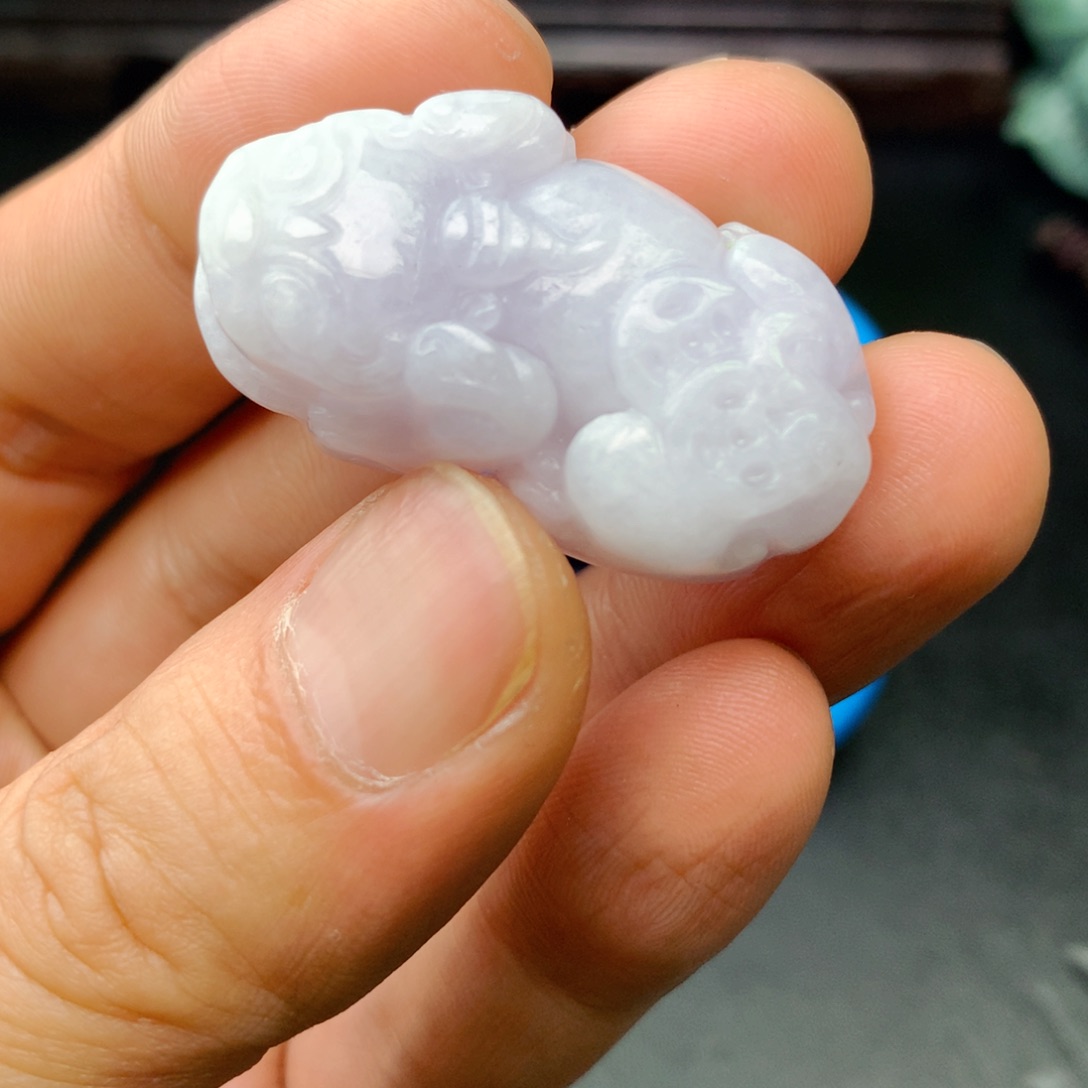 翡翠未镶嵌颈饰翡翠首饰和翡翠珠宝