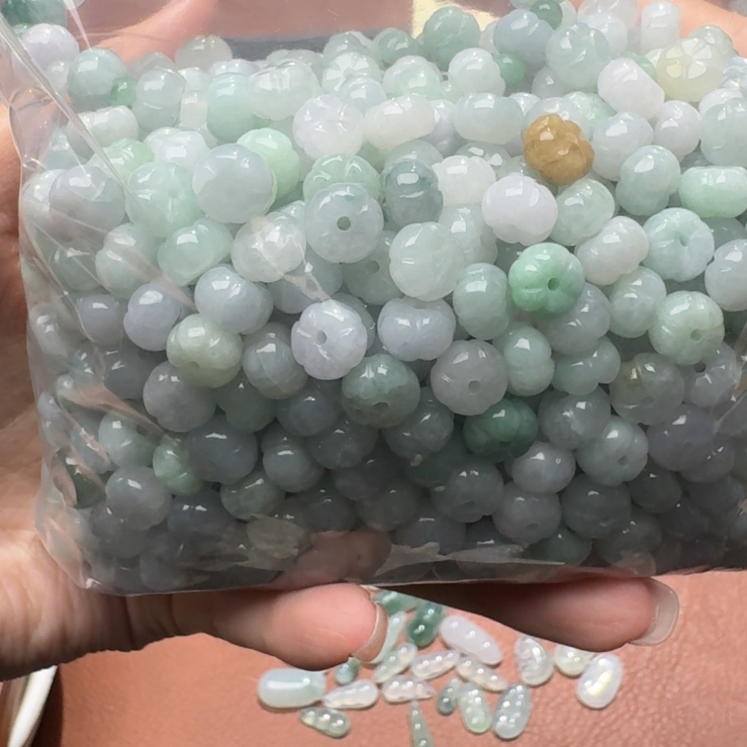 未镶嵌挂件翡翠福利50个，不包邮，拍邮费发货