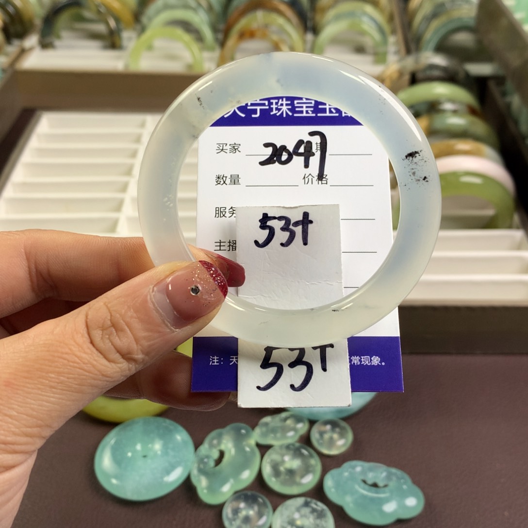 蛇纹石玉颈饰未镶嵌2047