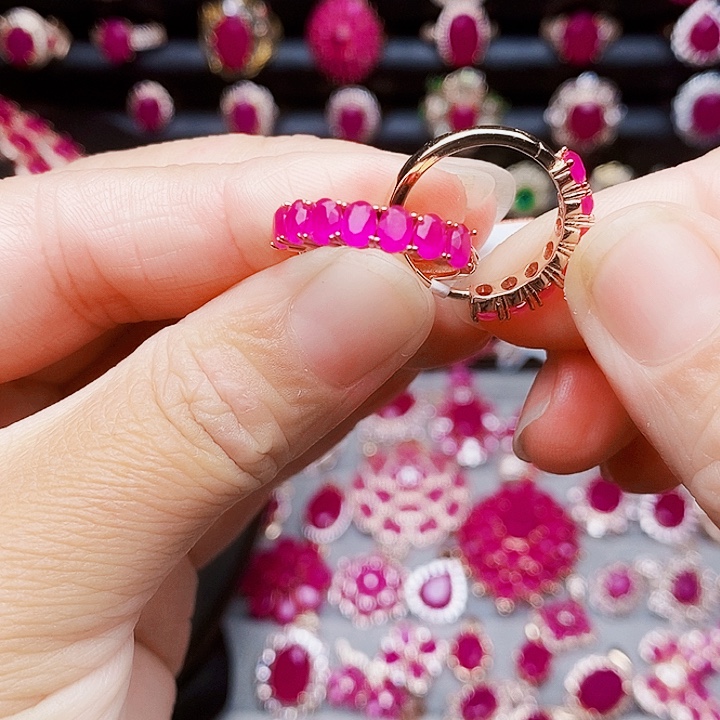 红宝石银S925镶嵌耳饰