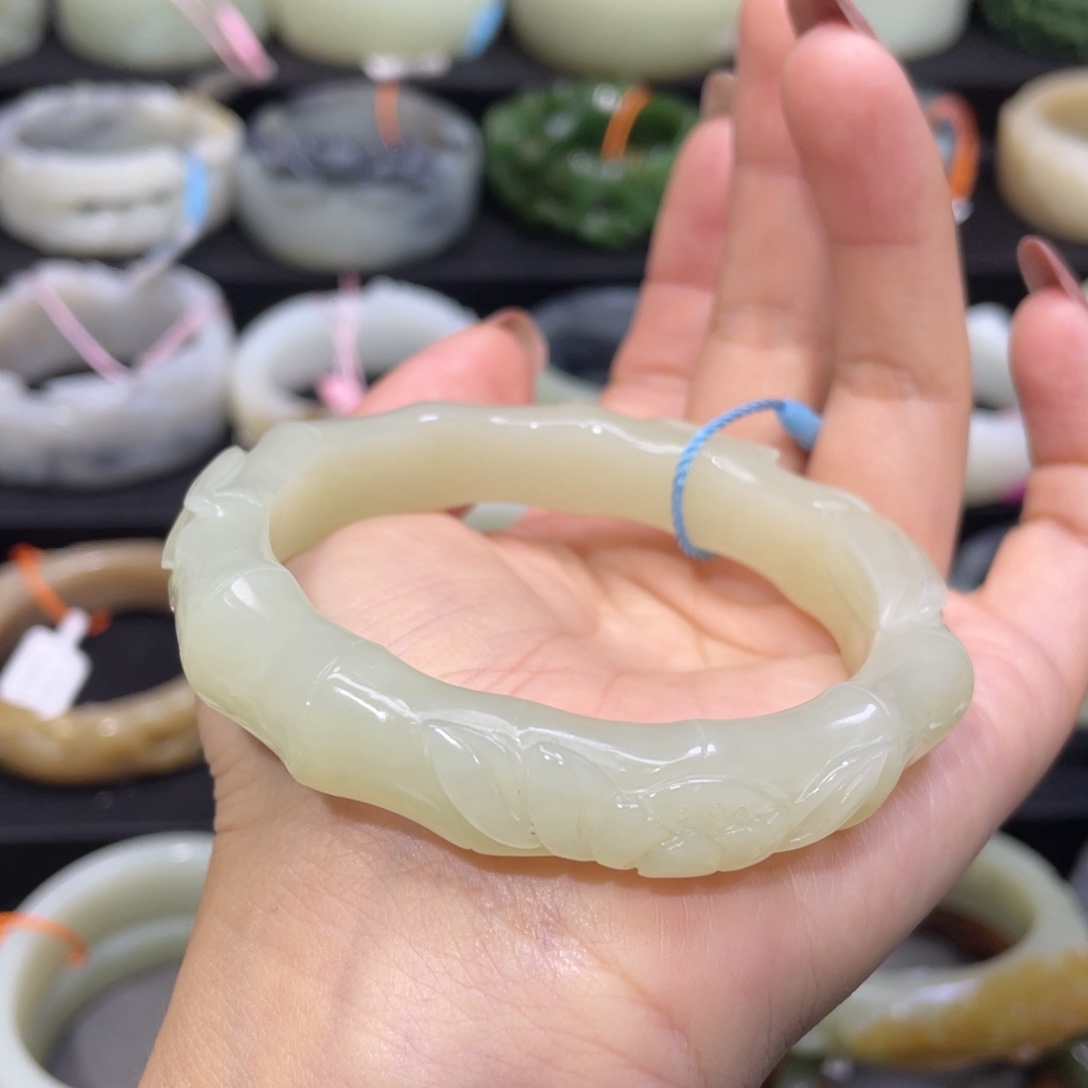 未镶嵌手镯和田玉102