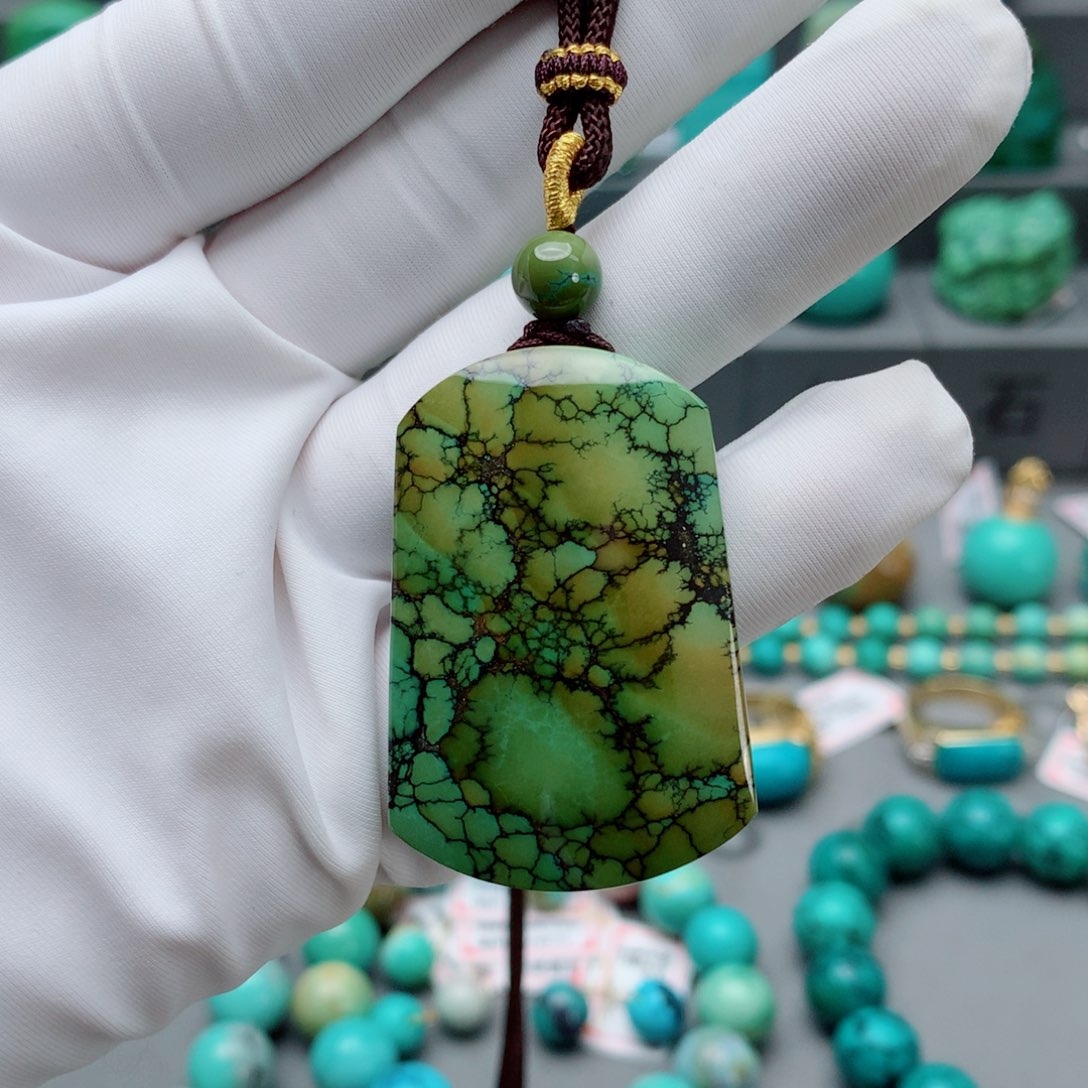 绿松石配饰未镶嵌