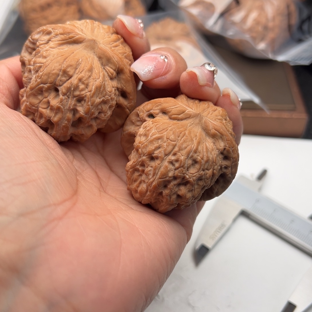 文玩核桃把件血麒麟43