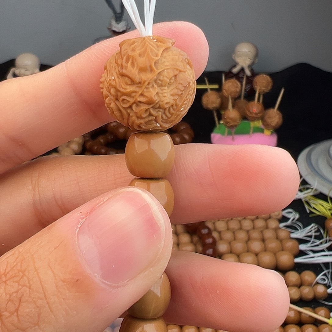 猴头核桃吊坠龙蛇