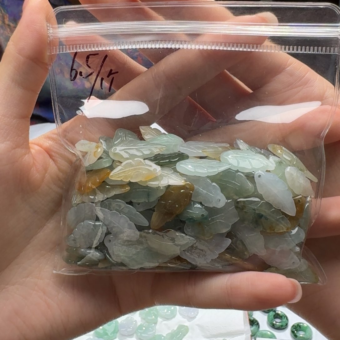 未镶嵌挂件翡翠福利10个，不包邮，拍一单邮费发货